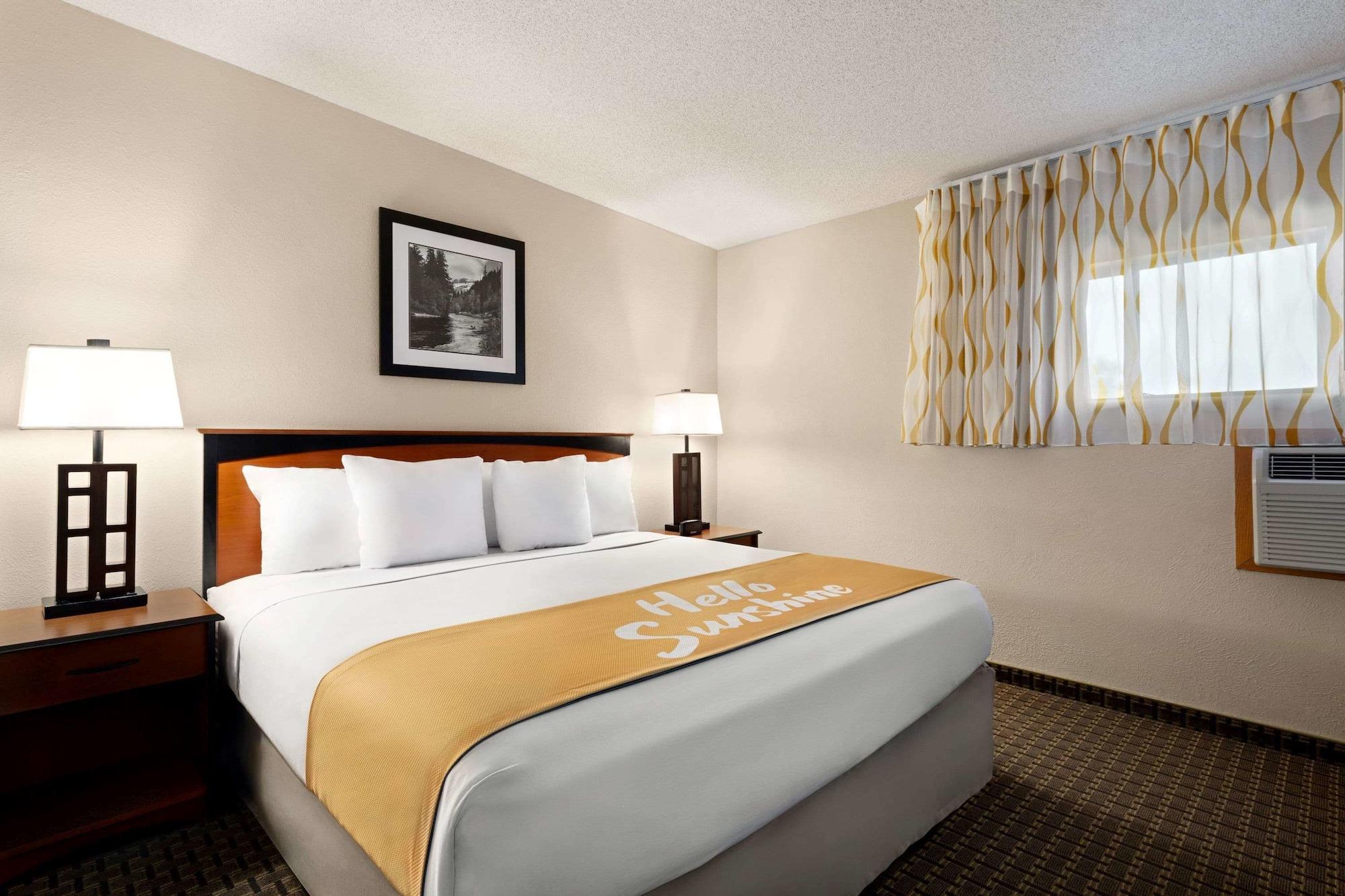 Days Inn By Wyndham Cortez Dış mekan fotoğraf