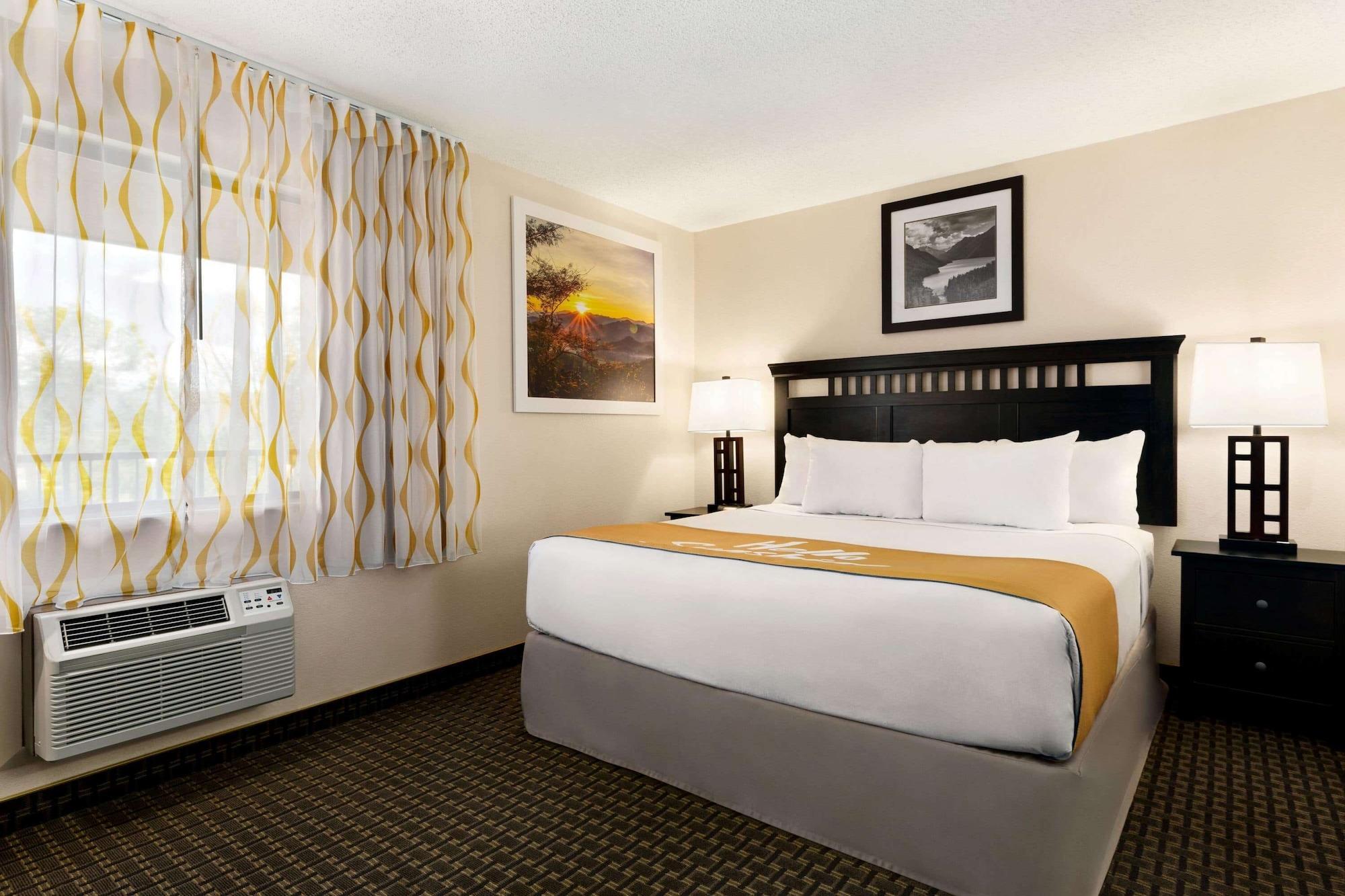 Days Inn By Wyndham Cortez Dış mekan fotoğraf