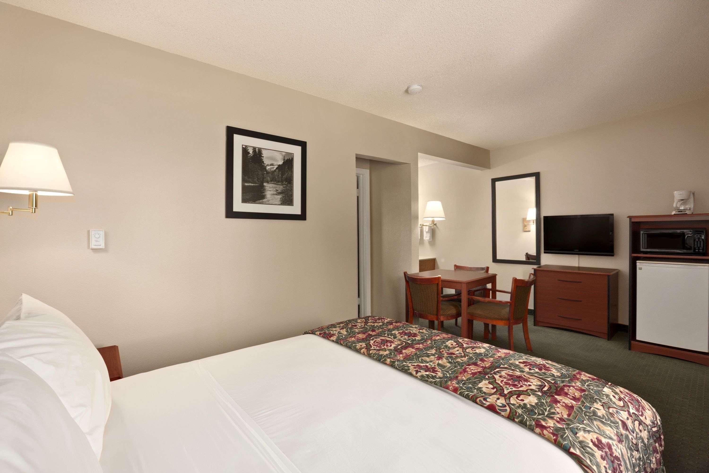 Days Inn By Wyndham Cortez Dış mekan fotoğraf