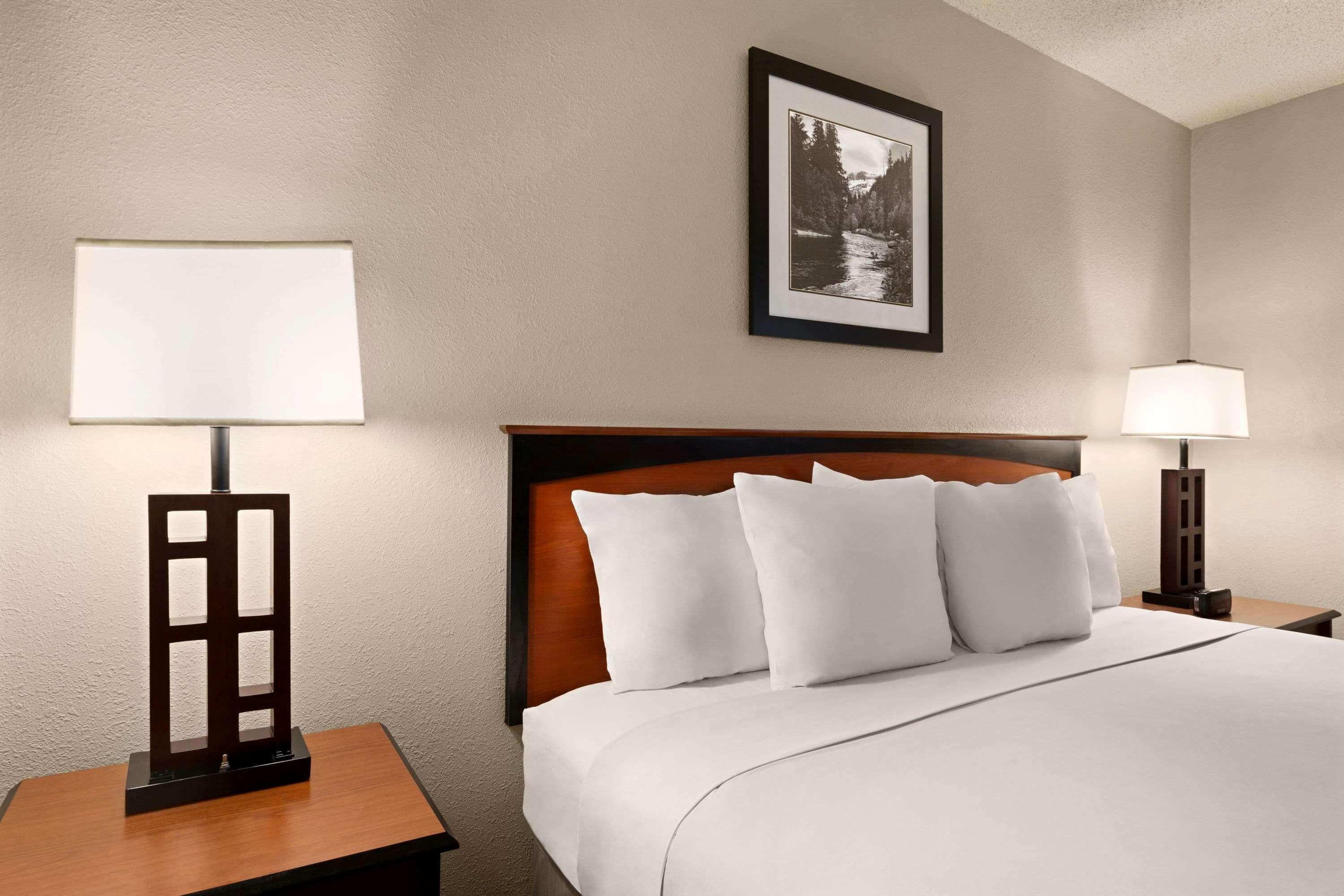 Days Inn By Wyndham Cortez Dış mekan fotoğraf