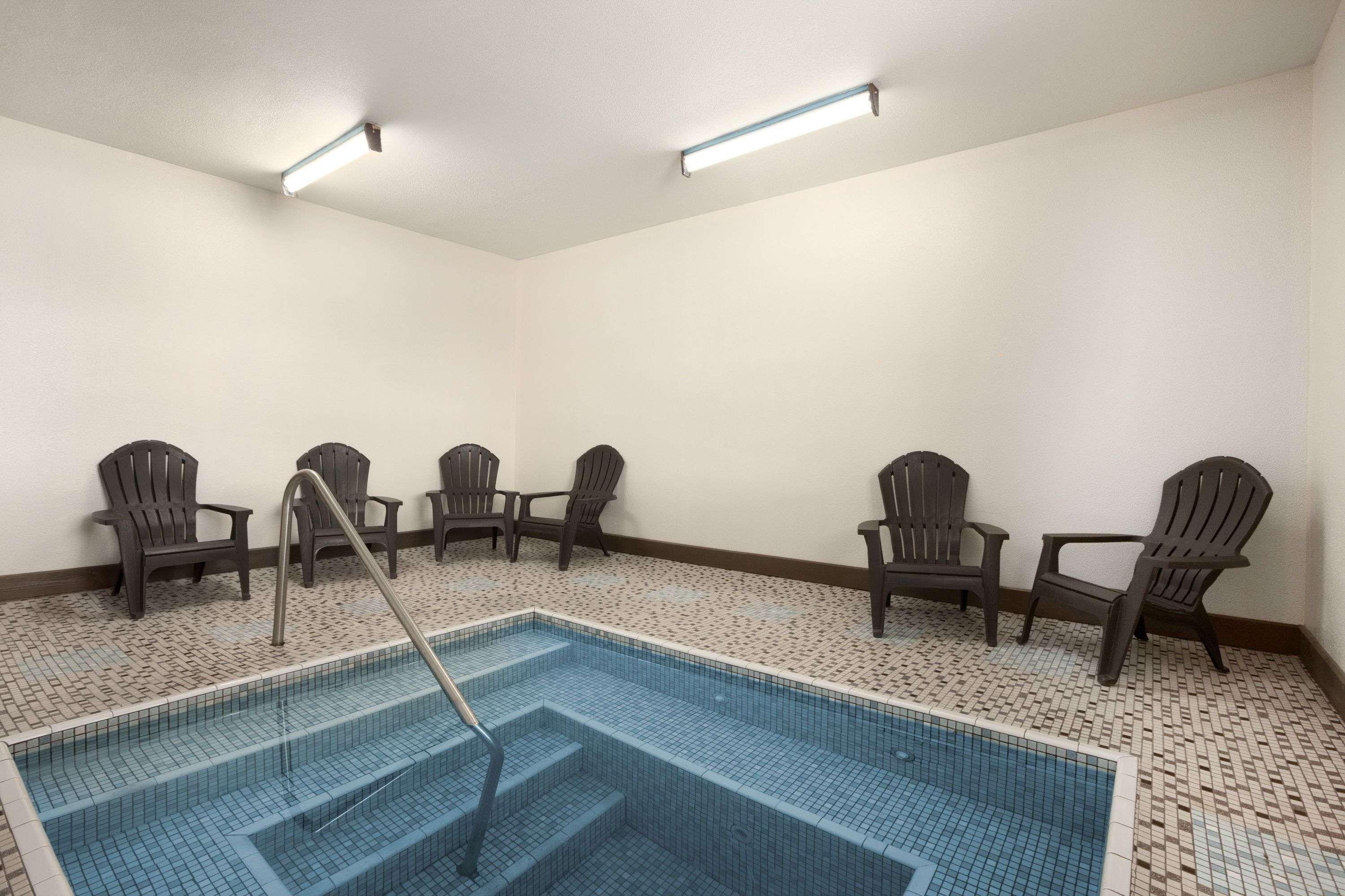 Days Inn By Wyndham Cortez Dış mekan fotoğraf