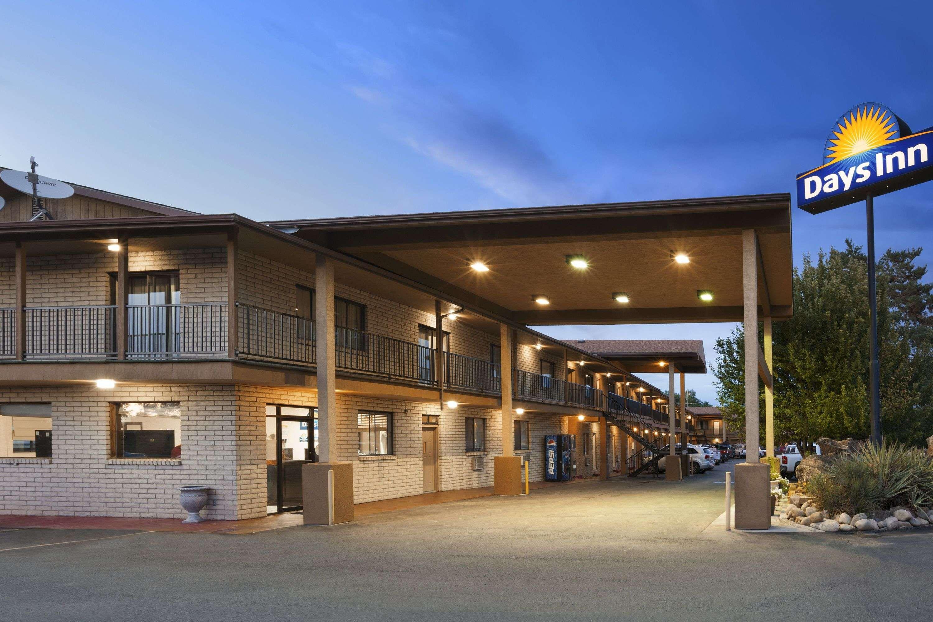 Days Inn By Wyndham Cortez Dış mekan fotoğraf