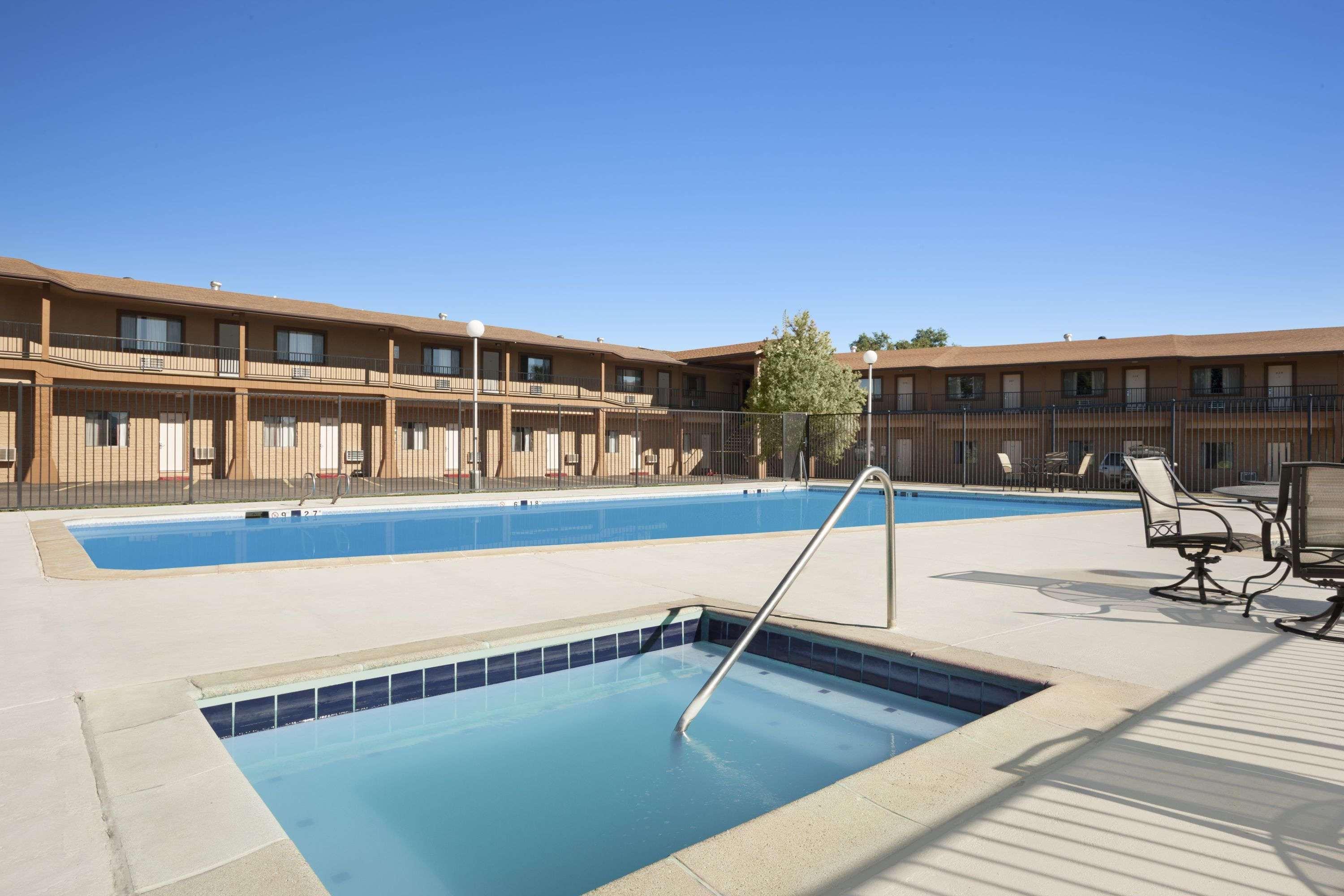 Days Inn By Wyndham Cortez Dış mekan fotoğraf